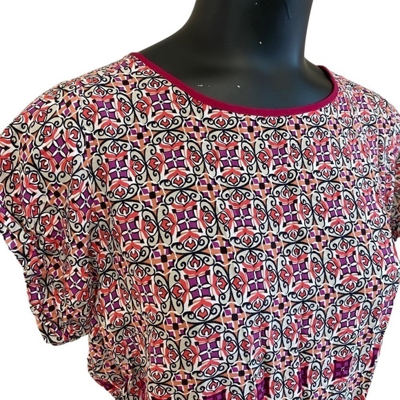 Warehouse Magenta Batik Print Fitted Sheath Dress - Picture 2 of 9